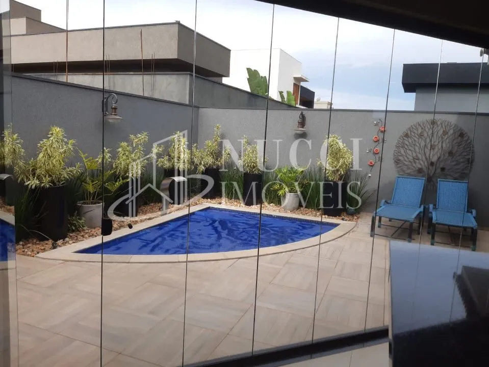 Casa de Condomínio à venda — foto 1 de 3