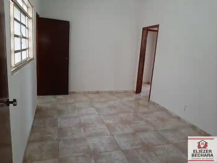Casa com 3 quartos à venda, 225m² — foto 18 de 27