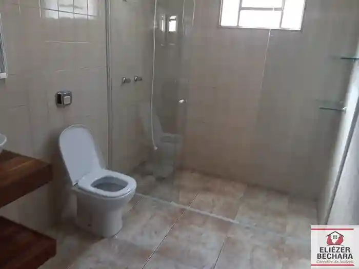 Casa com 3 quartos à venda, 225m² — foto 23 de 27