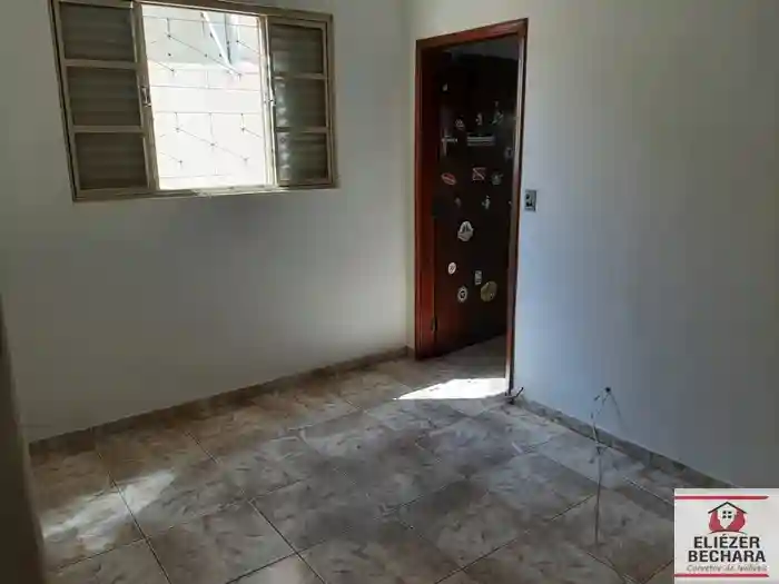 Casa com 3 quartos à venda, 225m² — foto 26 de 27