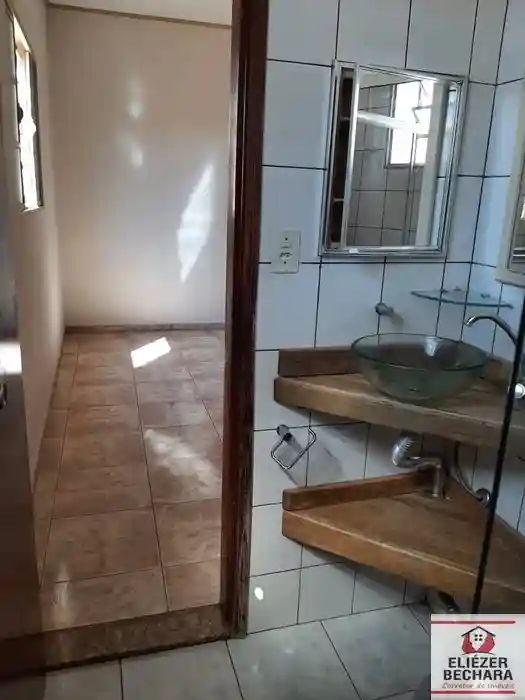 Casa com 3 quartos à venda, 225m² — foto 22 de 27