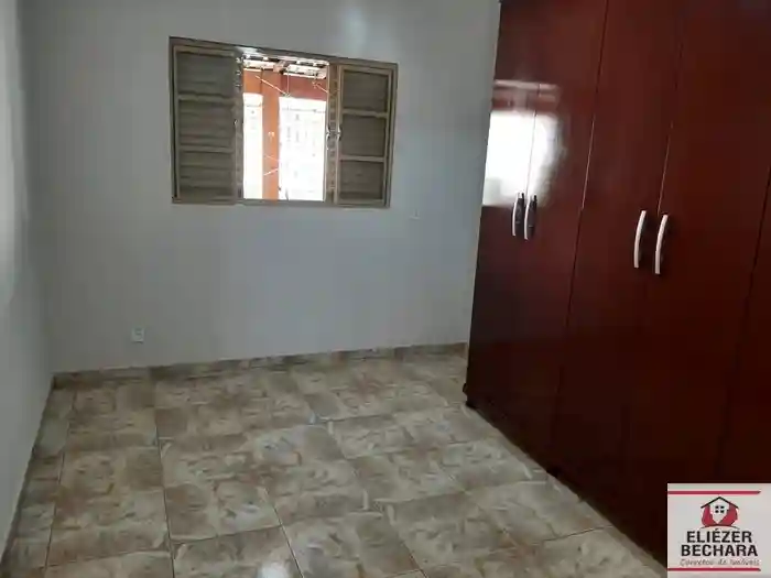 Casa com 3 quartos à venda, 225m² — foto 25 de 27