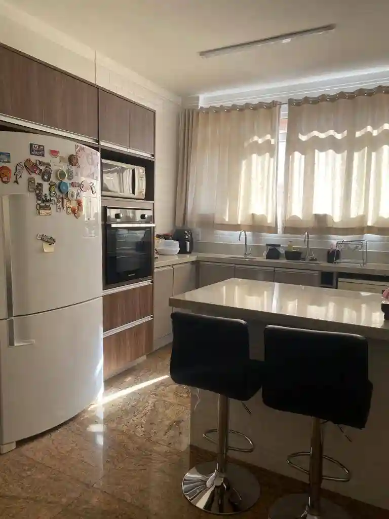 Apartamento com 3 quartos à venda, 180m² — foto 7 de 23