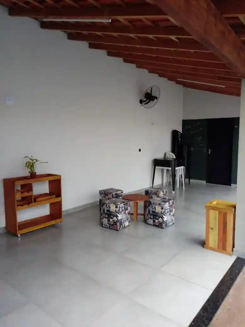 Casa com 1 quarto à venda, 70m² — foto 2 de 9