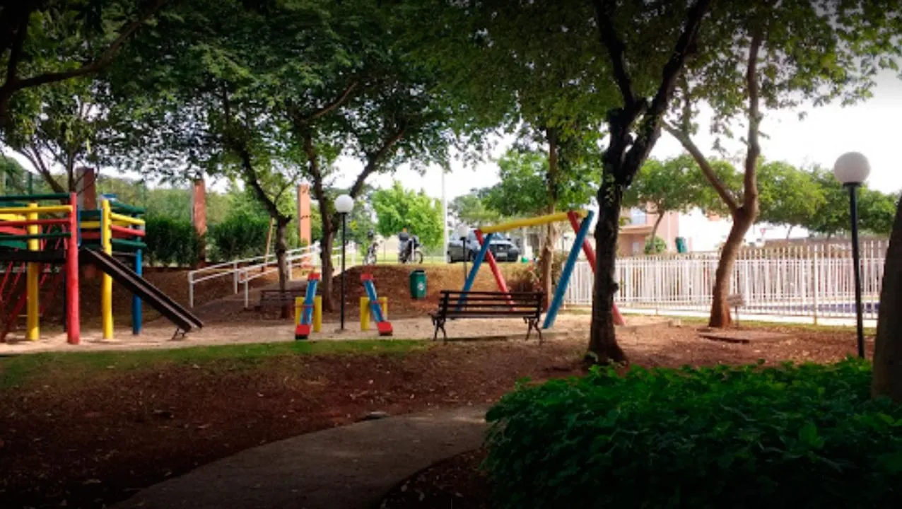 Terreno / Lote / Condomínio à venda — foto 5 de 5