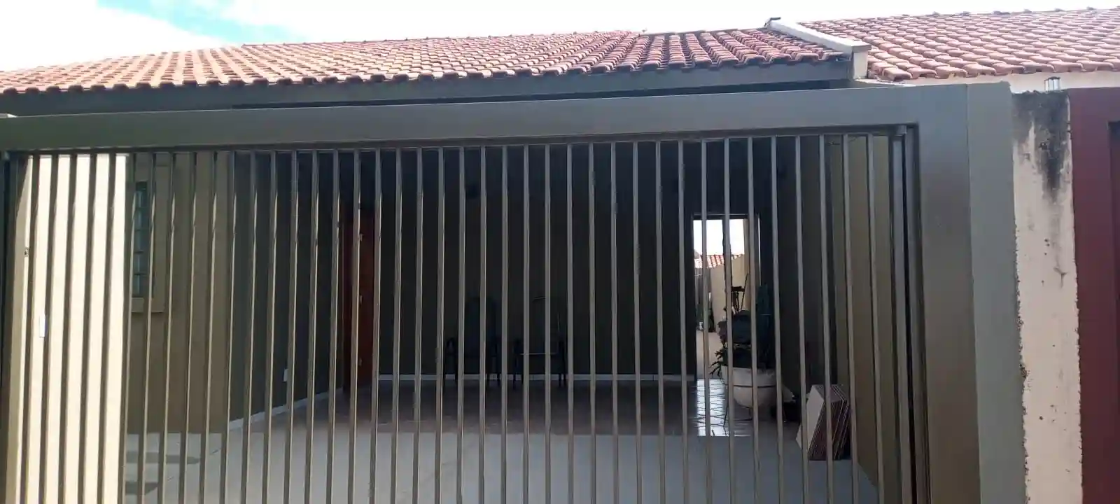 Casa com 3 quartos à venda, 100m² — foto 1 de 13
