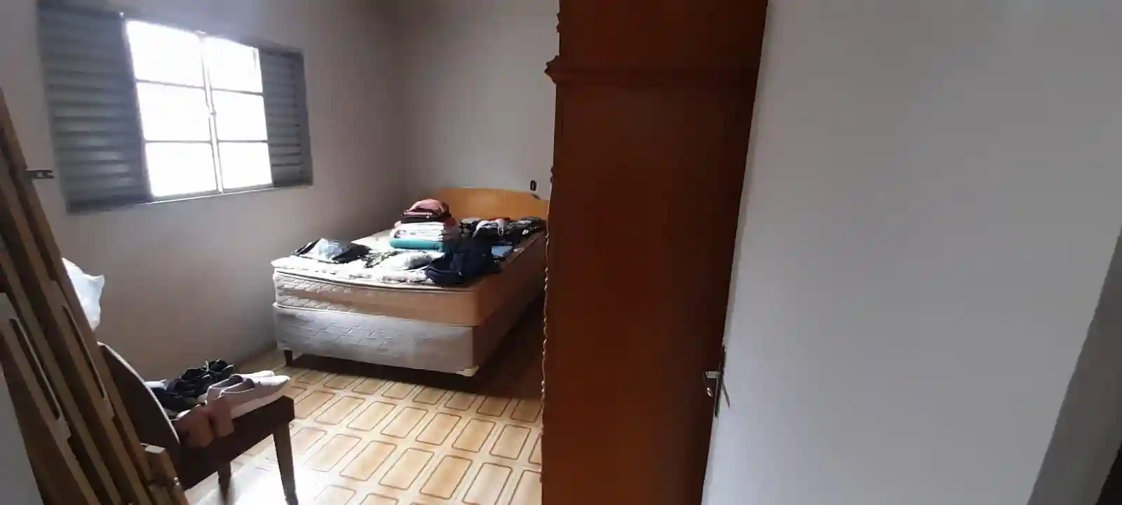 Casa com 3 quartos à venda, 244m² — foto 1 de 7