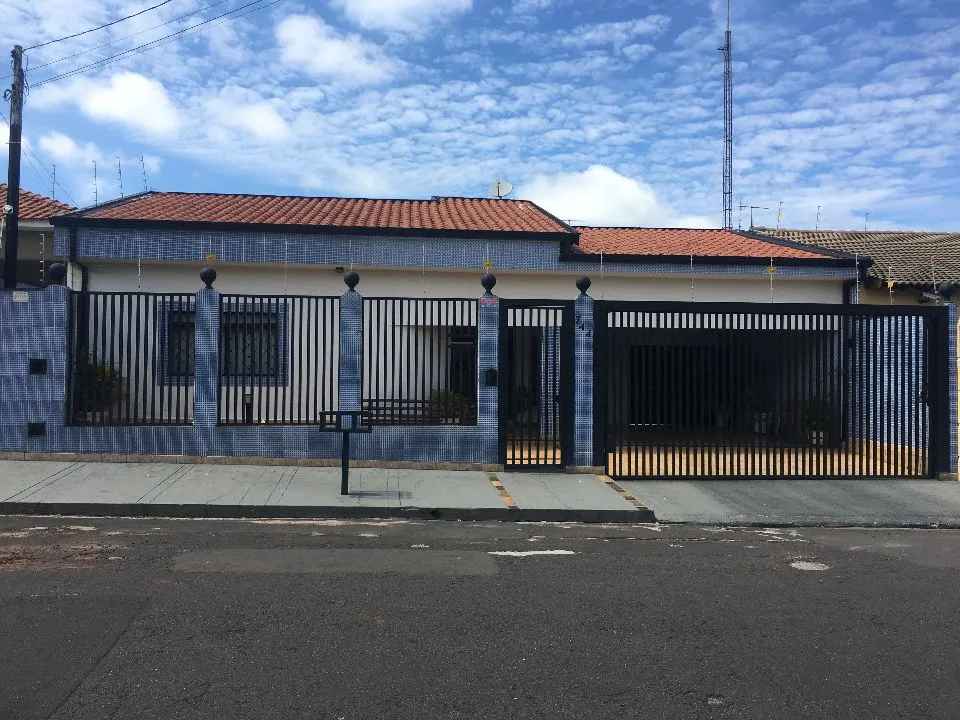 Casa à venda — foto 1 de 12