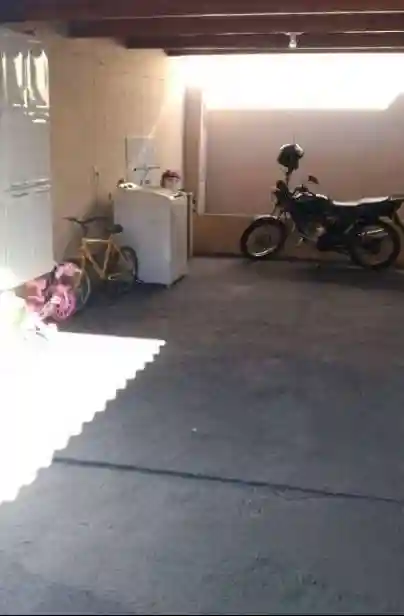 Casa com 3 quartos à venda, 200m² — foto 2 de 16
