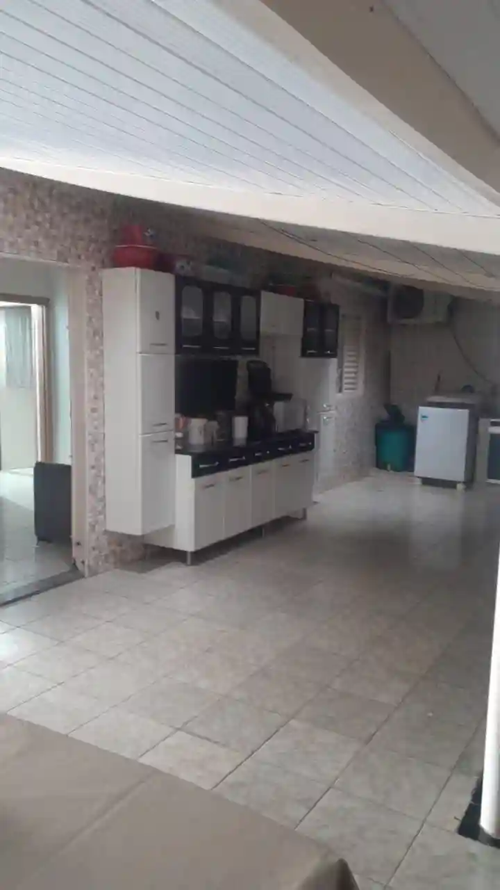 Casa com 2 quartos à venda, 200m² — foto 12 de 19