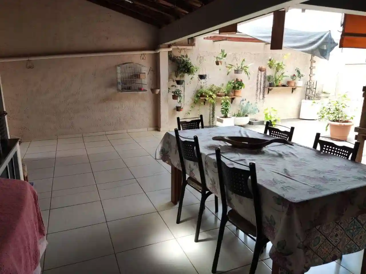 Casa com 3 quartos à venda, 188m² — foto 3 de 17