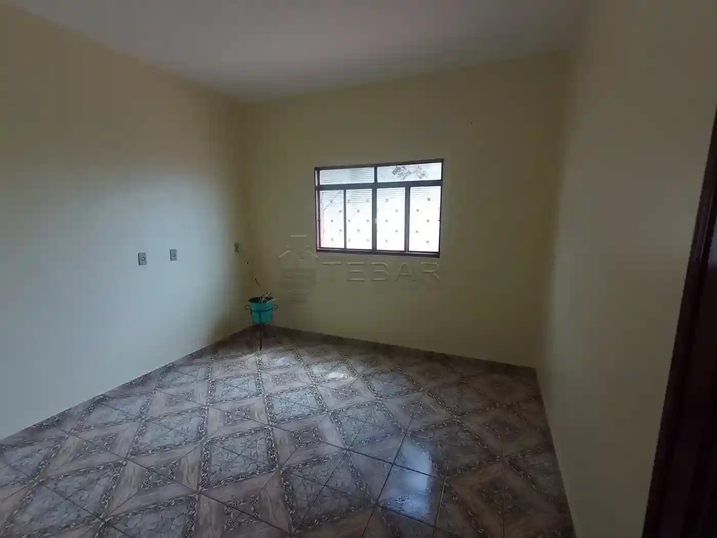 Casa com 3 quartos para aluguel — foto 2 de 8