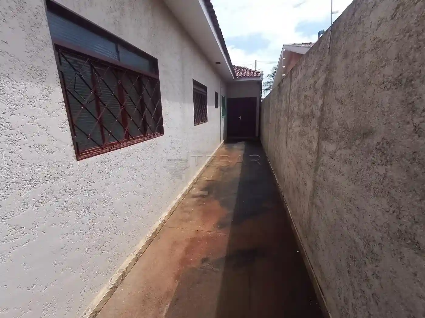 Casa com 3 quartos para aluguel — foto 3 de 8