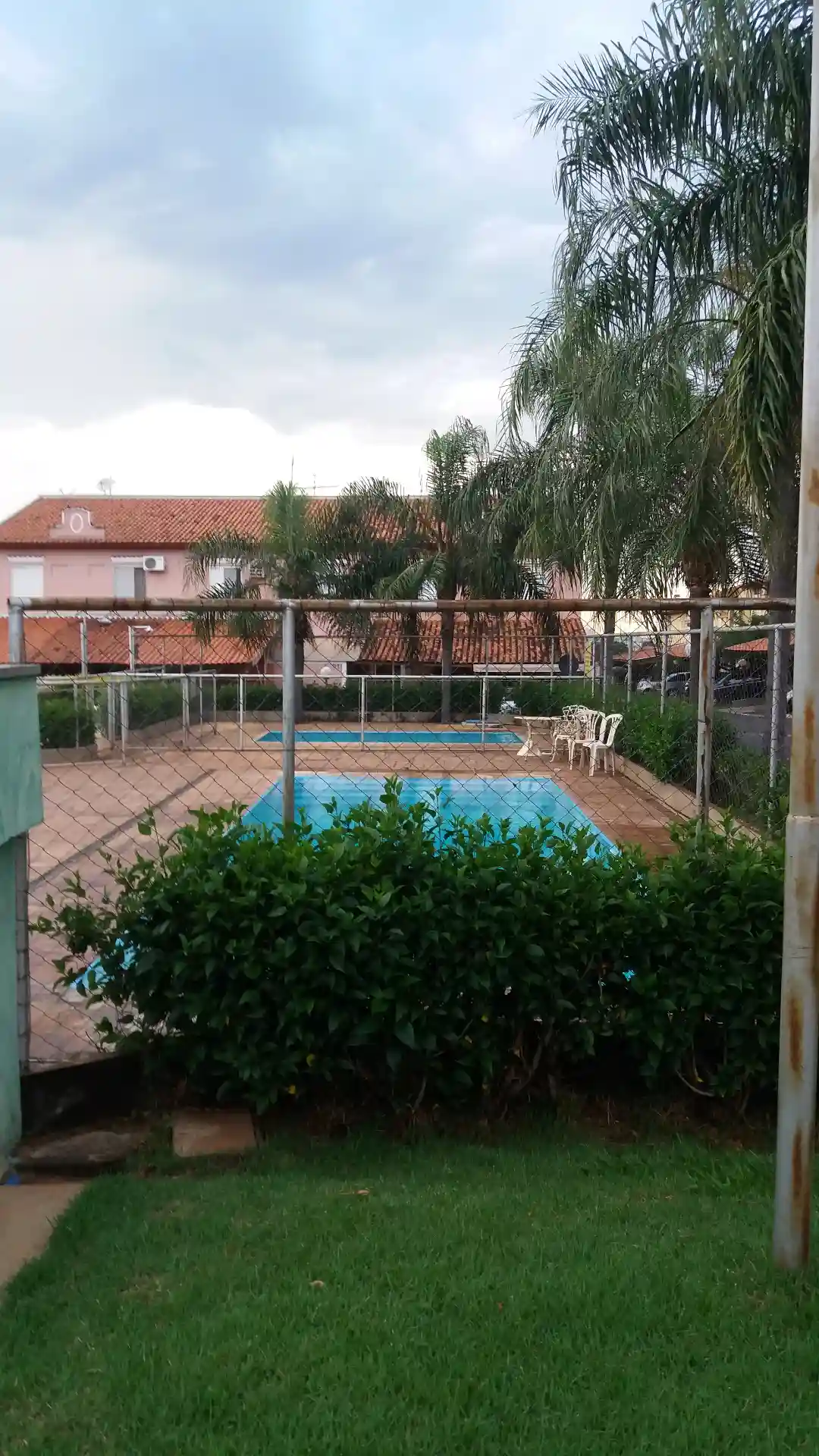 Casa de Condomínio com 2 quartos à venda, 70m² — foto 2 de 13