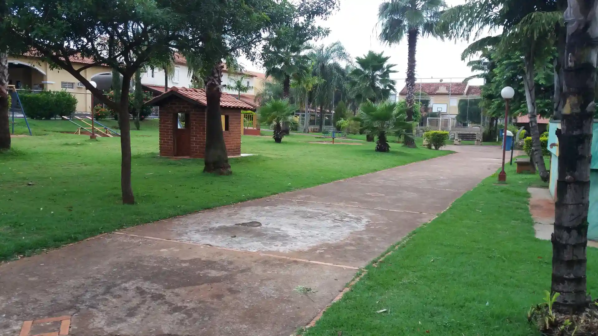 Casa de Condomínio com 2 quartos à venda, 70m² — foto 1 de 13