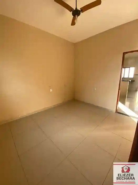 Casa com 2 quartos à venda, 90m² — foto 2 de 13