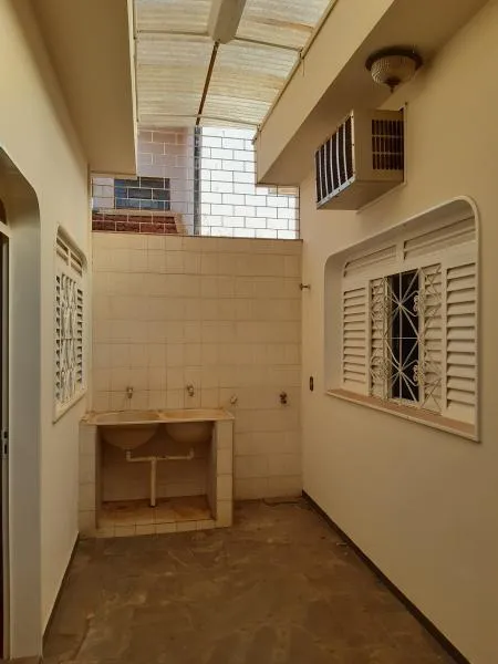 Imóvel Comercial à venda — foto 2 de 5