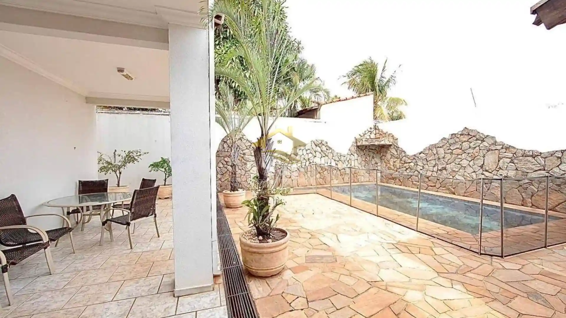 Casa com 4 quartos à venda, 450m² — foto 35 de 36