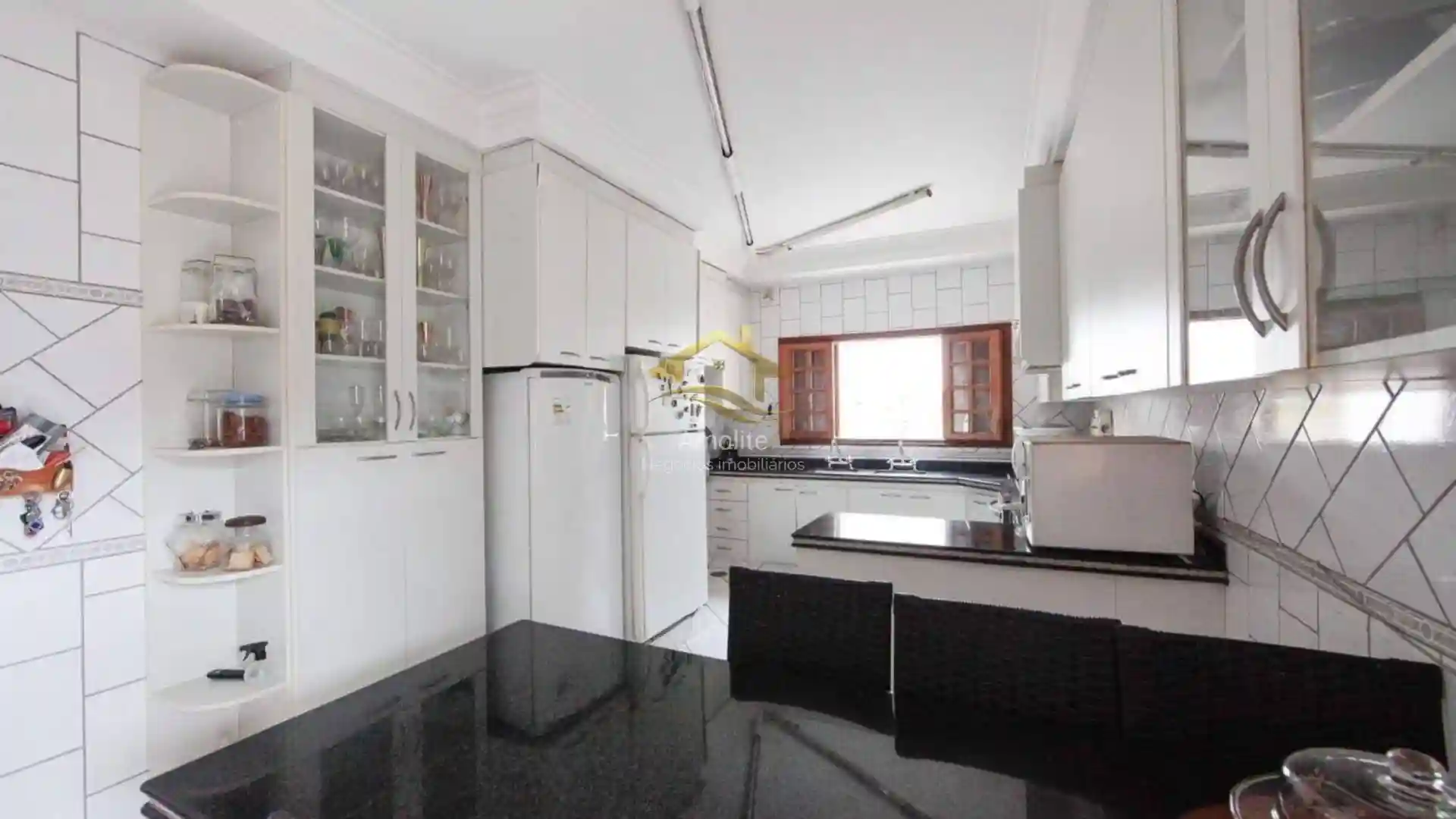 Casa com 4 quartos à venda, 450m² — foto 25 de 36