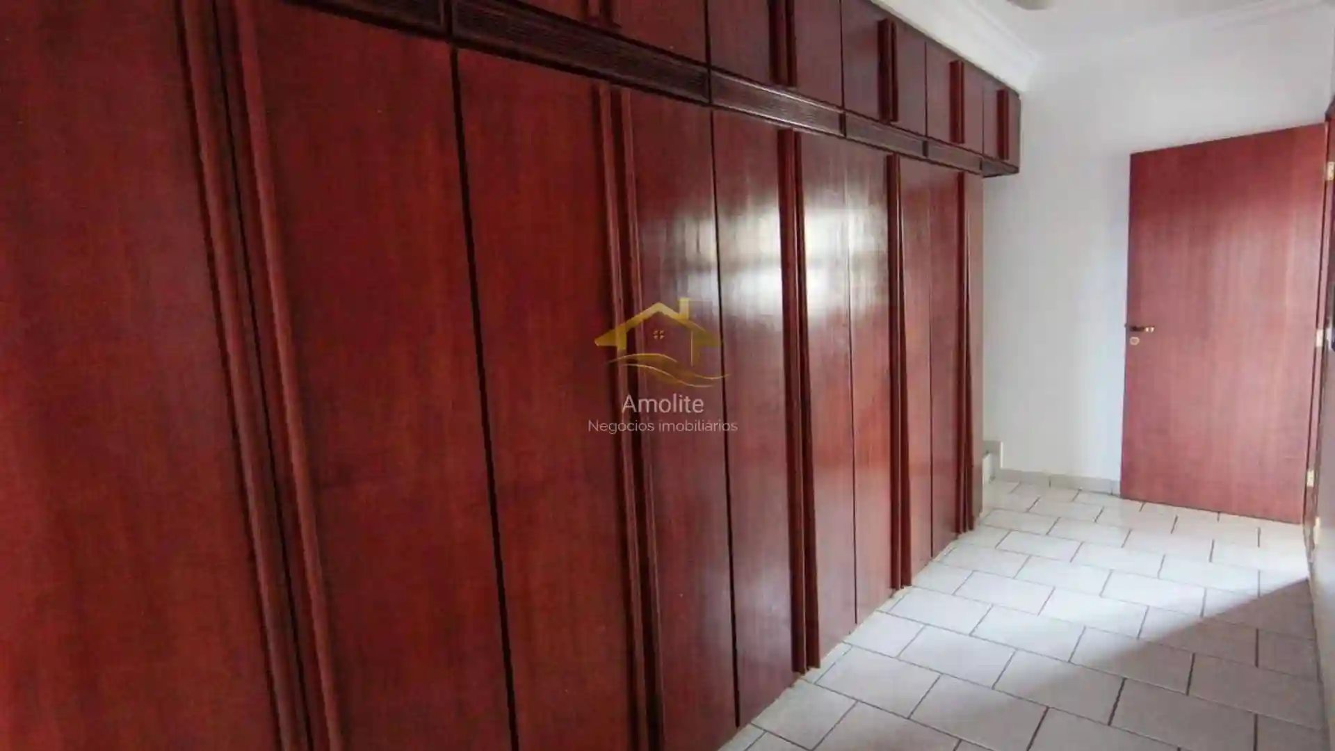 Casa com 4 quartos à venda, 450m² — foto 26 de 36