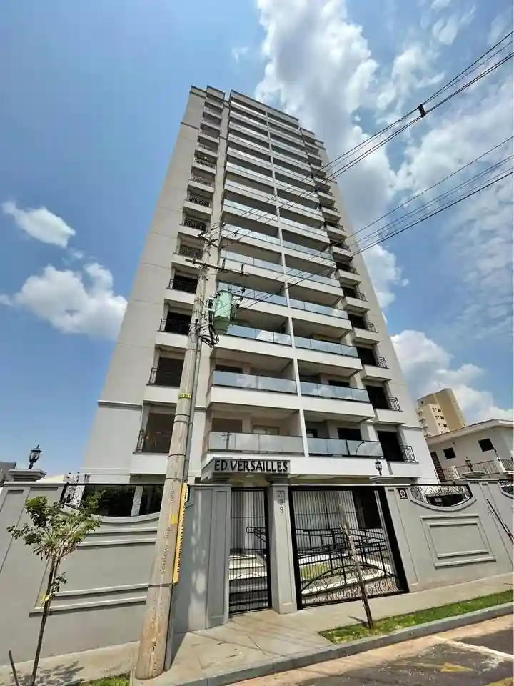 Apartamento com 3 quartos à venda, 78m² — foto 1 de 10