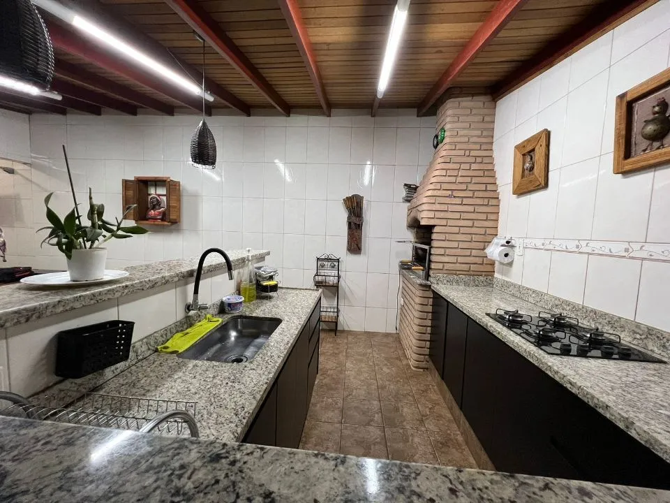 Casa à venda — foto 2 de 9