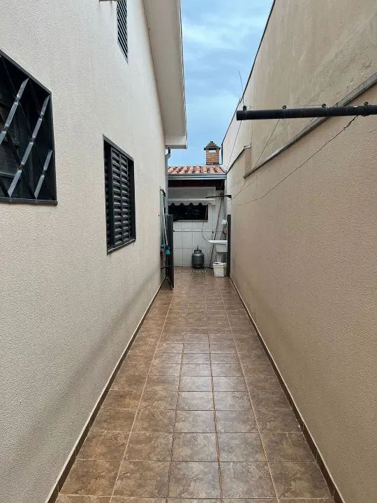 Casa à venda — foto 4 de 9