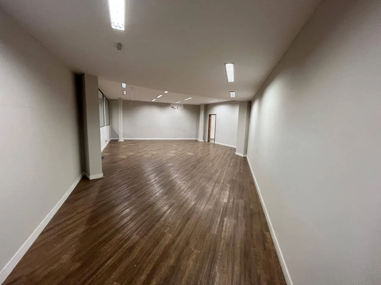 Imóvel Comercial para aluguel, 1800m² — foto 15 de 27