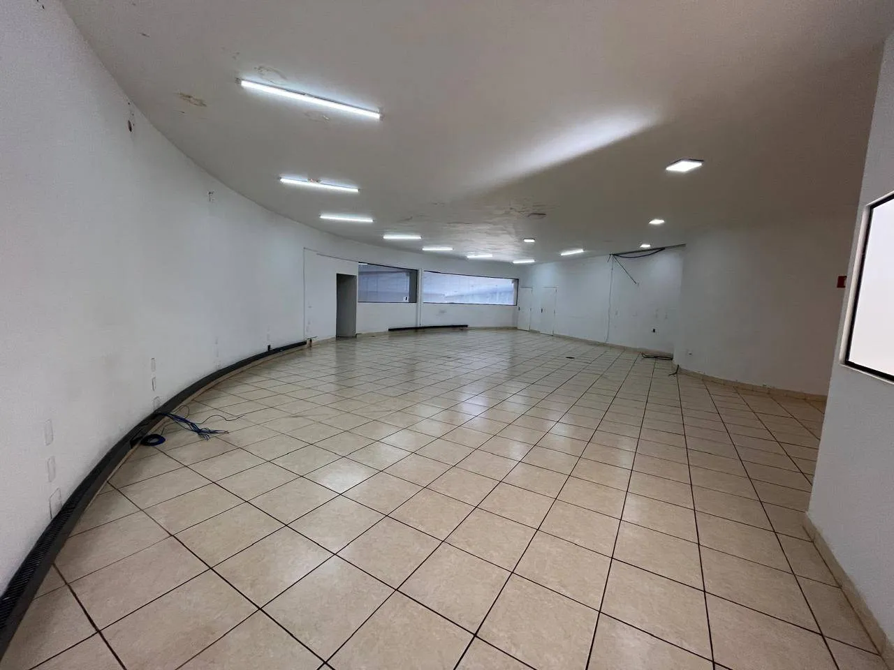 Imóvel Comercial para aluguel, 1800m² — foto 24 de 27