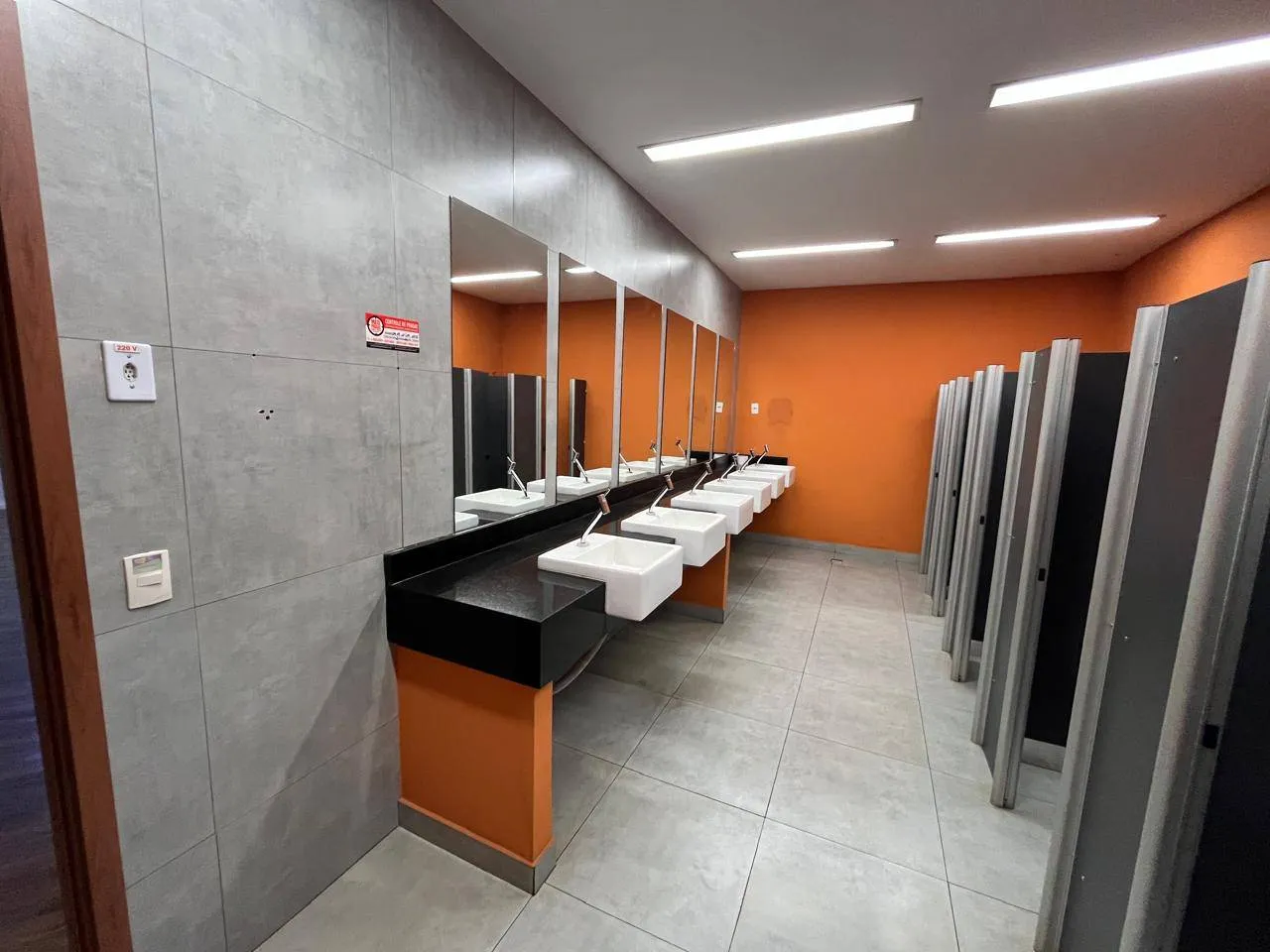 Imóvel Comercial para aluguel, 1800m² — foto 17 de 27