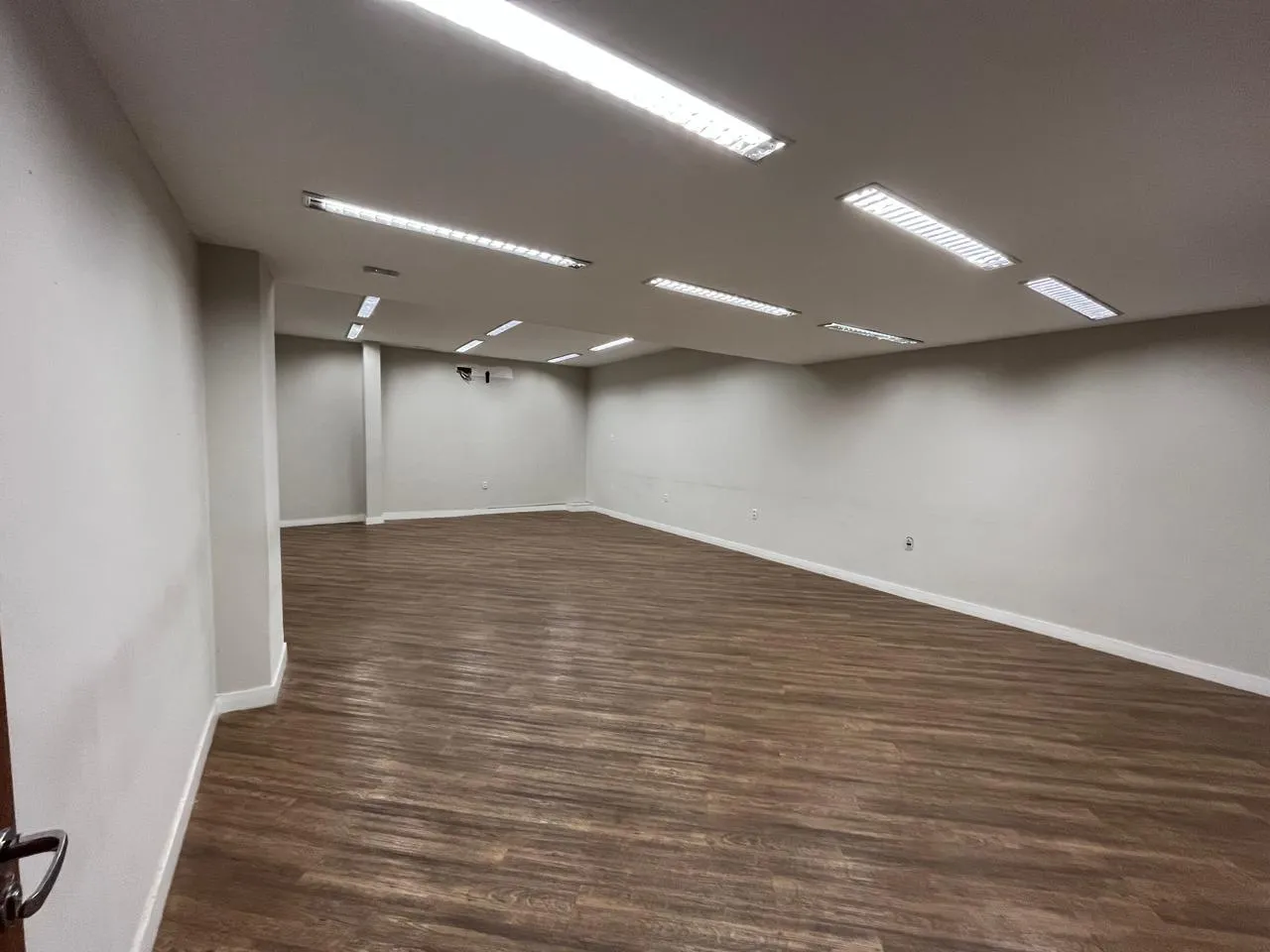 Imóvel Comercial para aluguel, 1800m² — foto 11 de 27