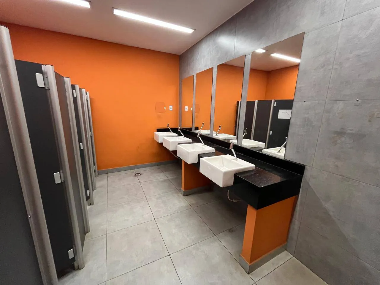 Imóvel Comercial para aluguel, 1800m² — foto 18 de 27