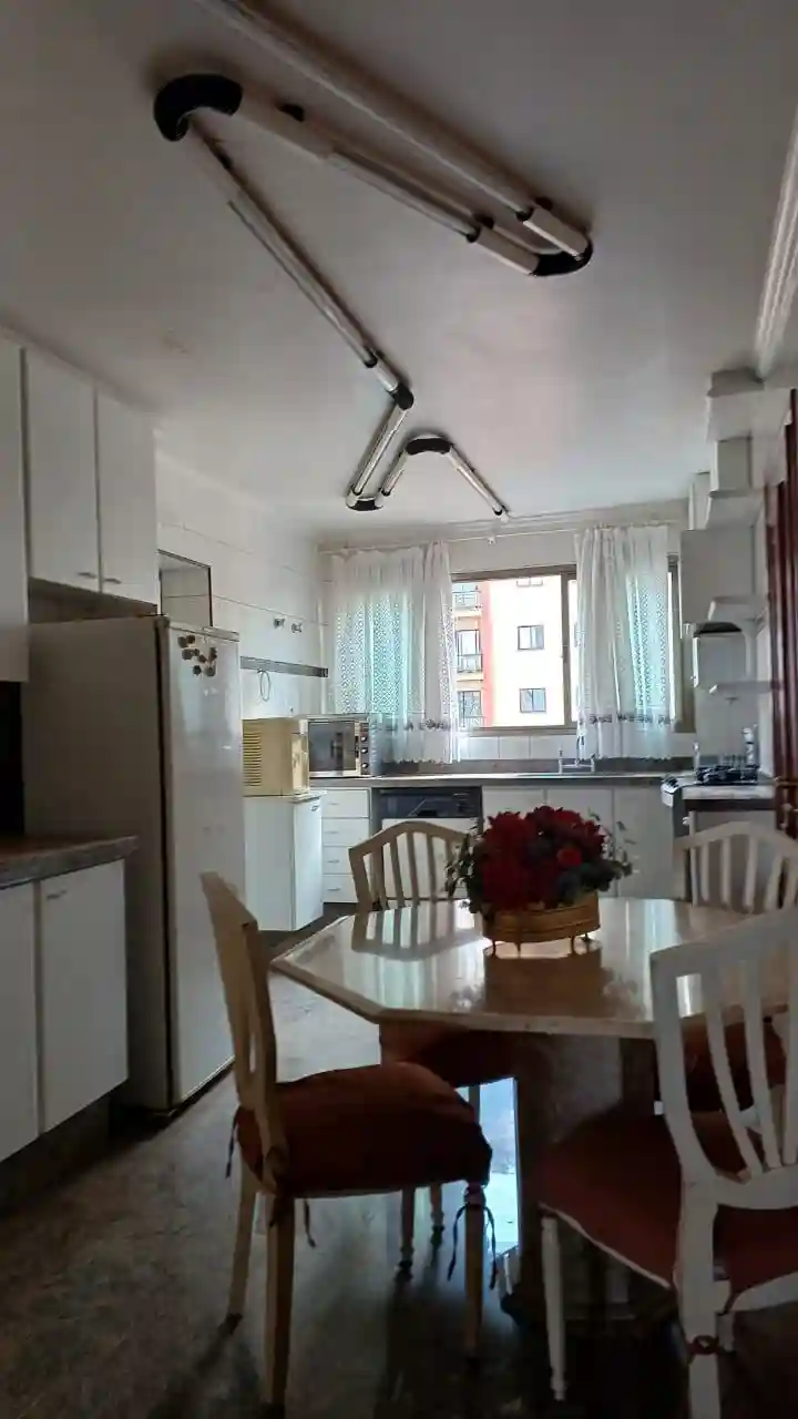Apartamento com 3 quartos à venda, 214m² — foto 26 de 32