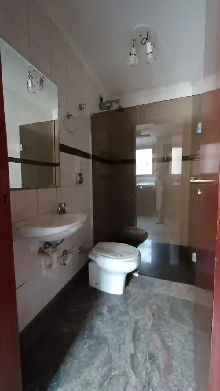 Apartamento com 3 quartos à venda, 214m² — foto 28 de 32