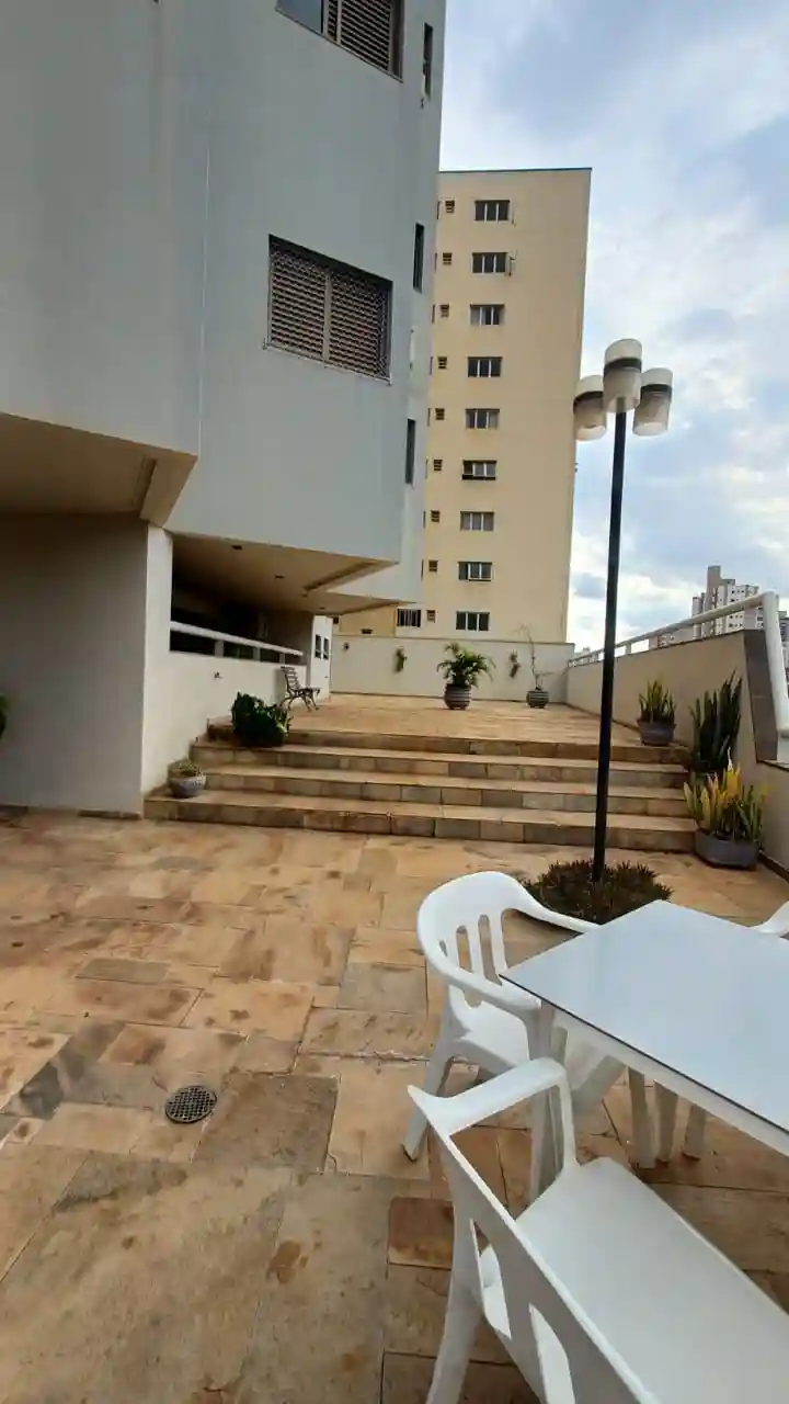 Apartamento com 3 quartos à venda, 214m² — foto 4 de 32