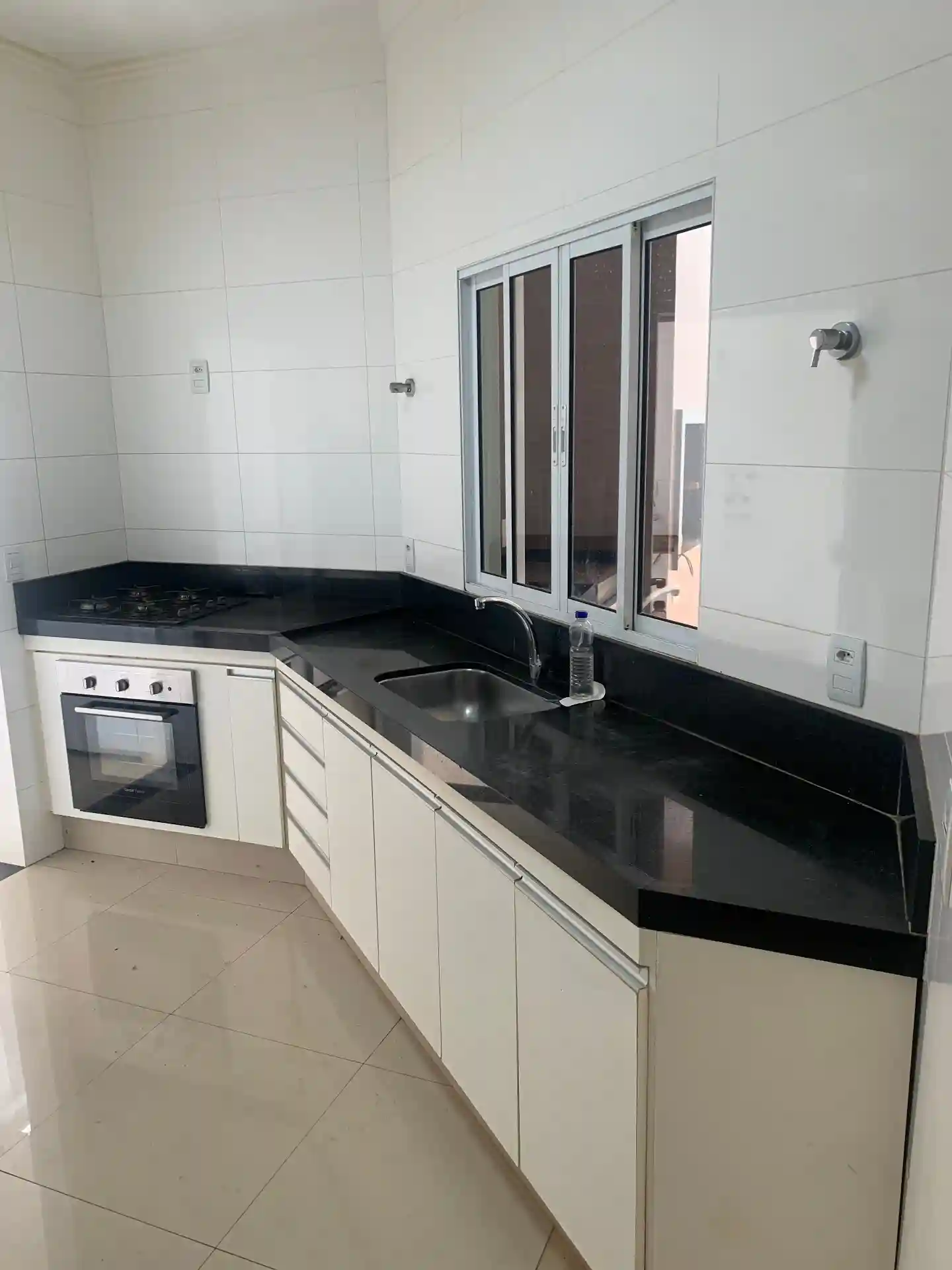 Casa de Condomínio com 3 quartos à venda, 164m² — foto 8 de 38
