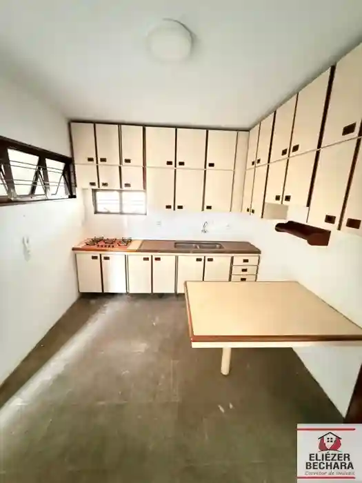 Casa com 4 quartos à venda, 220m² — foto 10 de 37