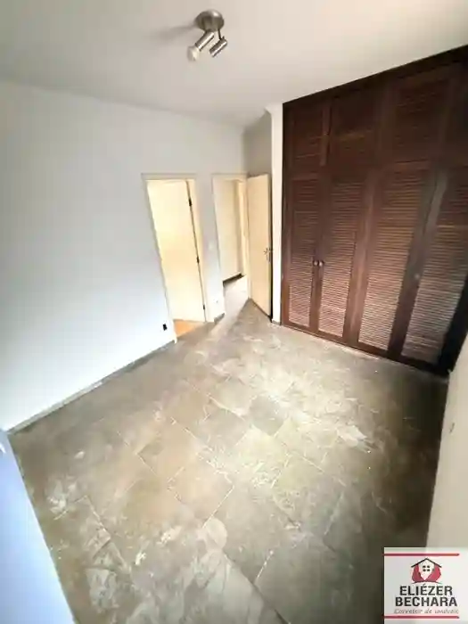Casa com 4 quartos à venda, 220m² — foto 25 de 37