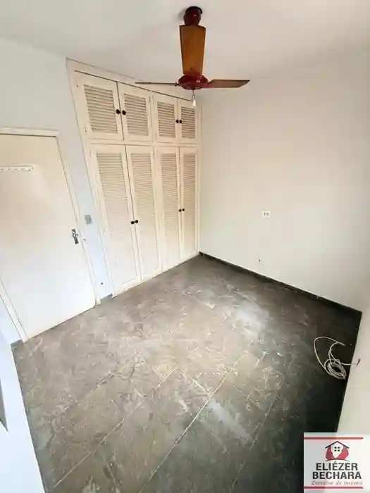 Casa com 4 quartos à venda, 220m² — foto 18 de 37