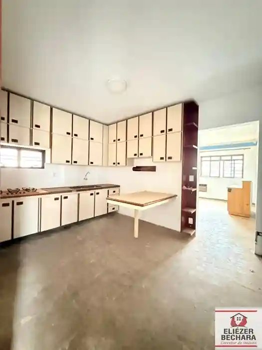 Casa com 4 quartos à venda, 220m² — foto 9 de 37