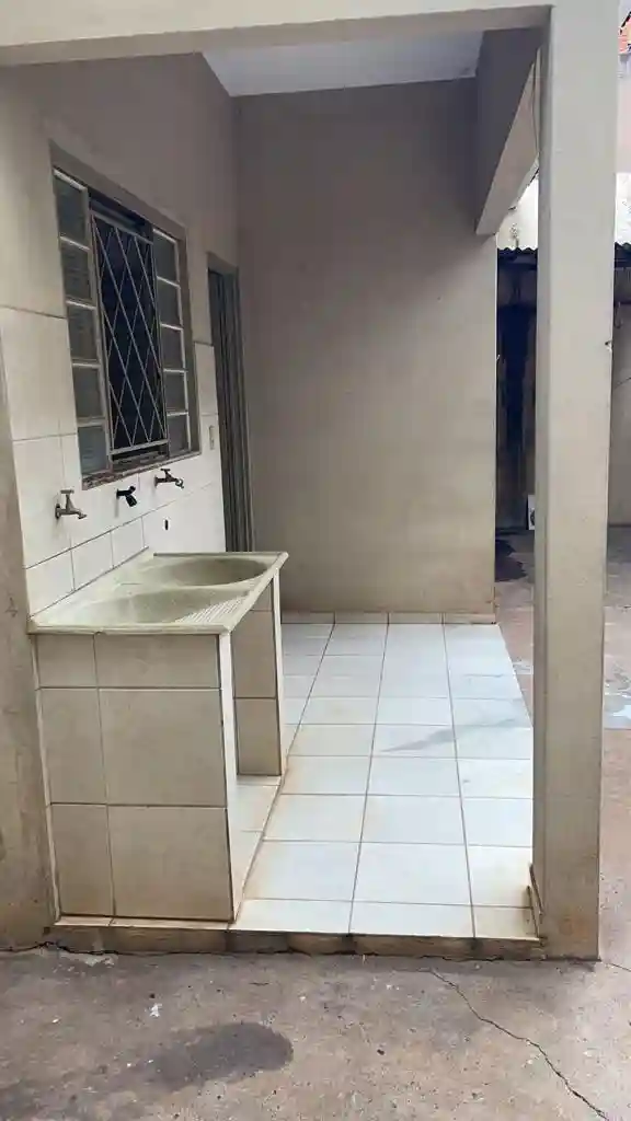 Casa com 2 quartos para aluguel, 80m² — foto 2 de 7