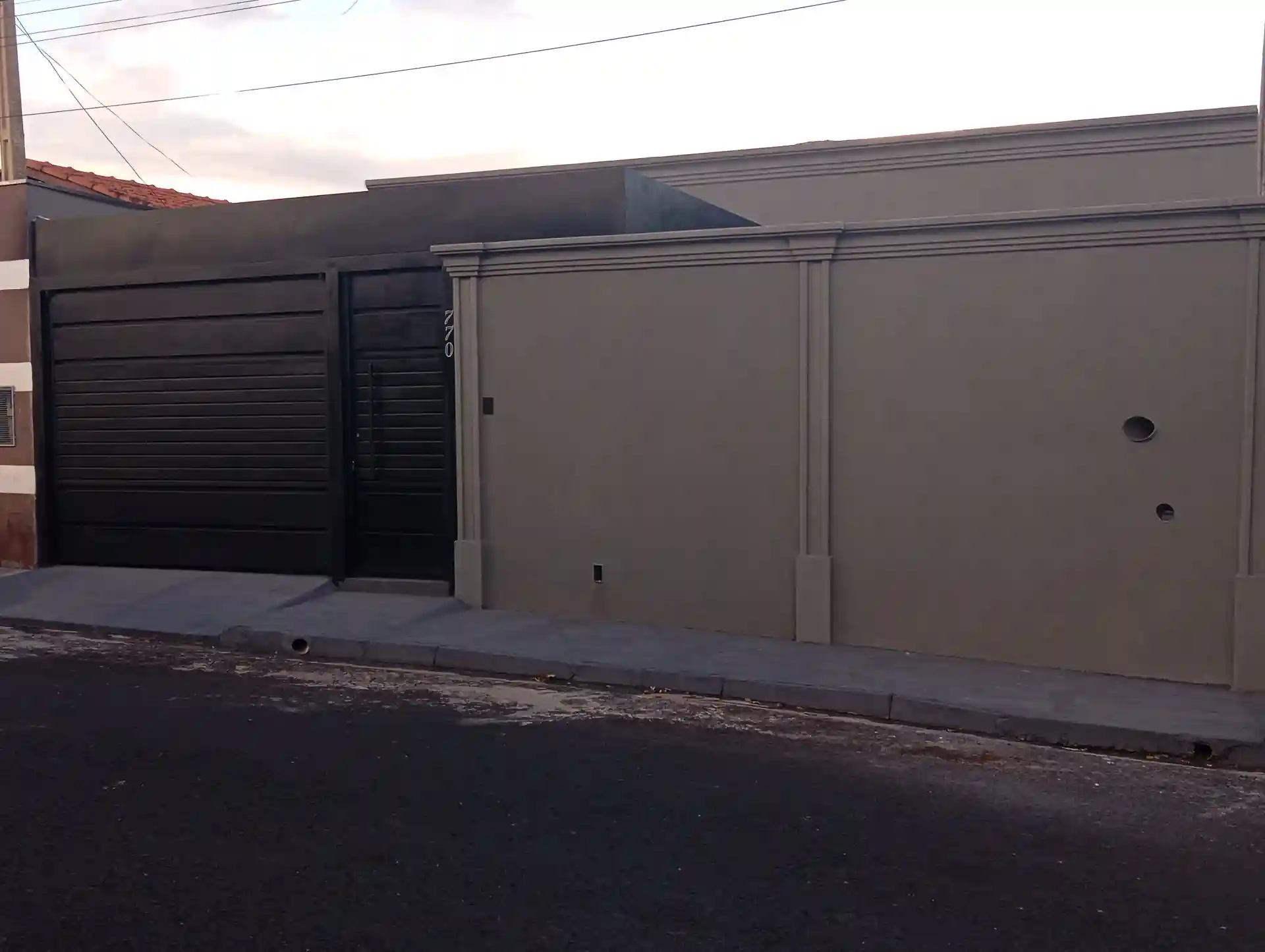 Casa com 3 quartos à venda, 140m² — foto 1 de 27