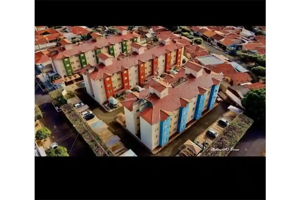 Apartamento com 2 quartos à venda, 48m² — foto 1 de 8