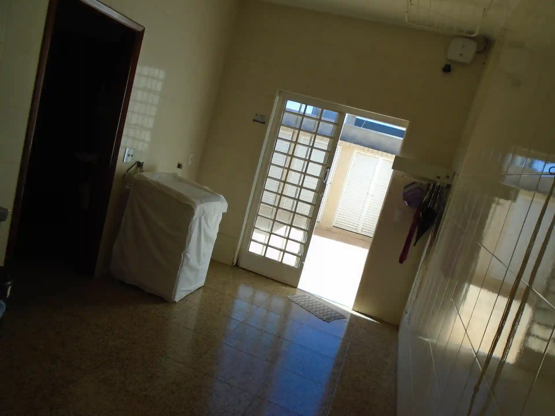 Casa com 6 quartos para aluguel, 547m² — foto 10 de 22