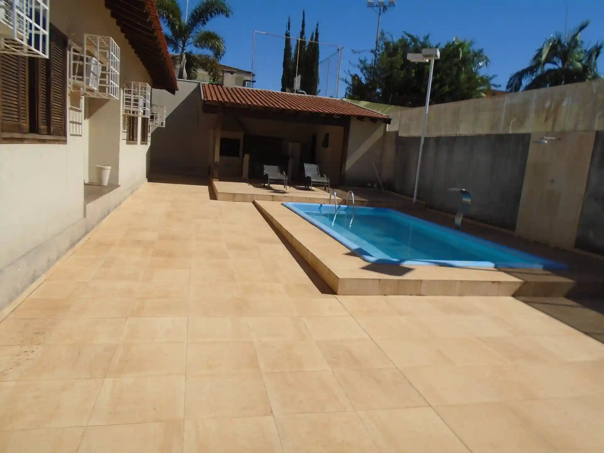 Casa com 6 quartos para aluguel, 547m² — foto 21 de 22