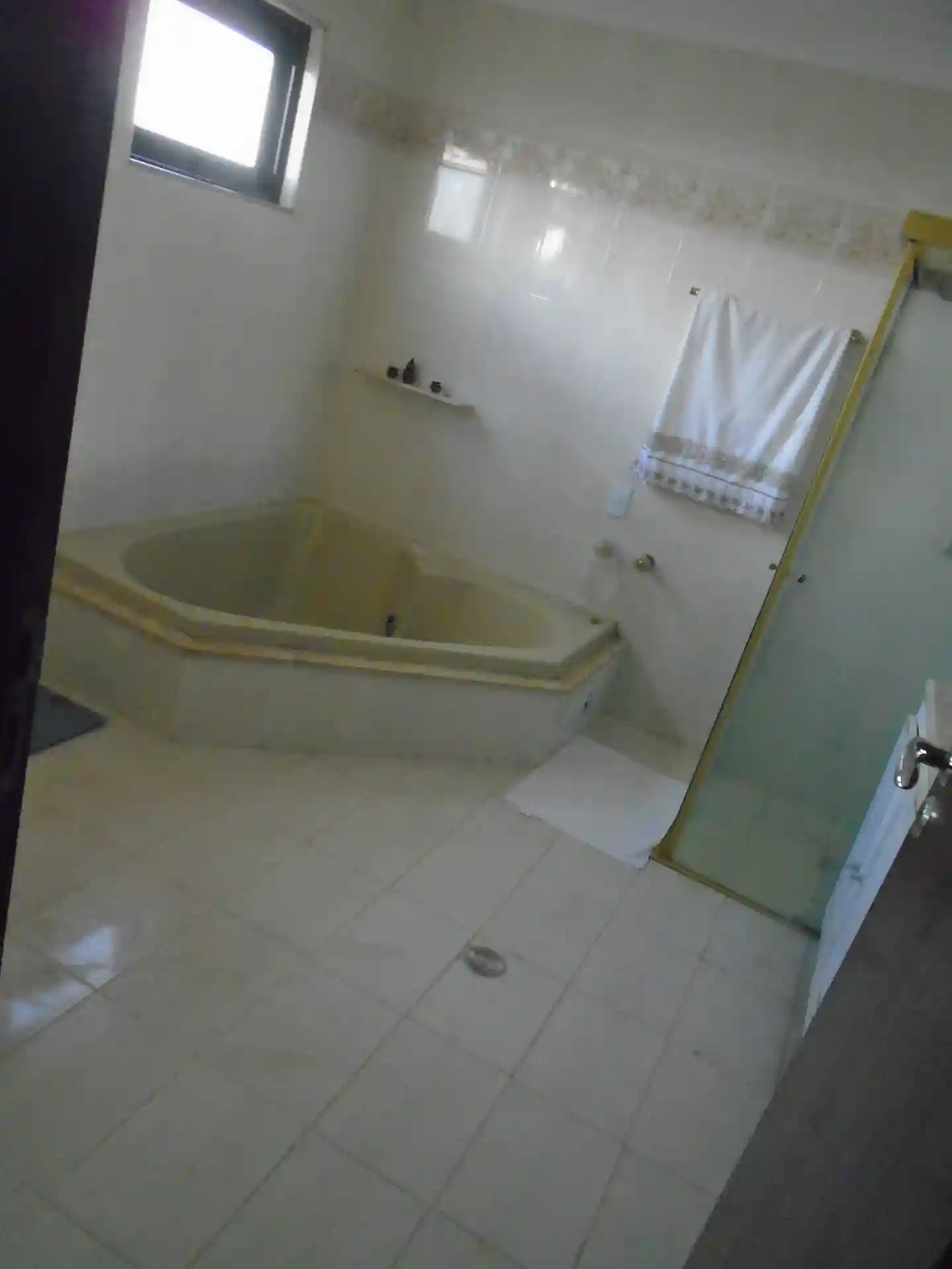 Casa com 6 quartos para aluguel, 547m² — foto 15 de 22