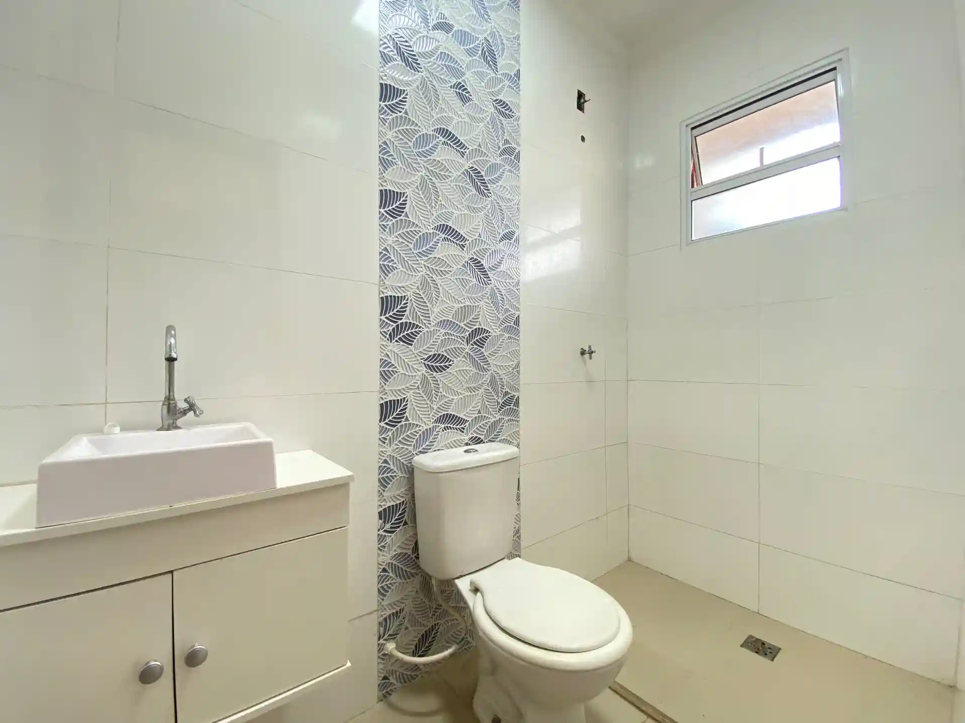 Casa de Condomínio com 2 quartos para aluguel, 100m² — foto 4 de 8