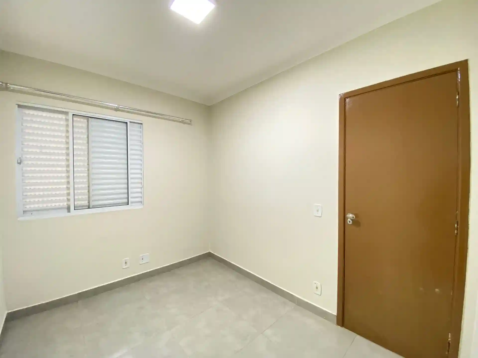 Casa de Condomínio com 2 quartos para aluguel, 100m² — foto 5 de 8