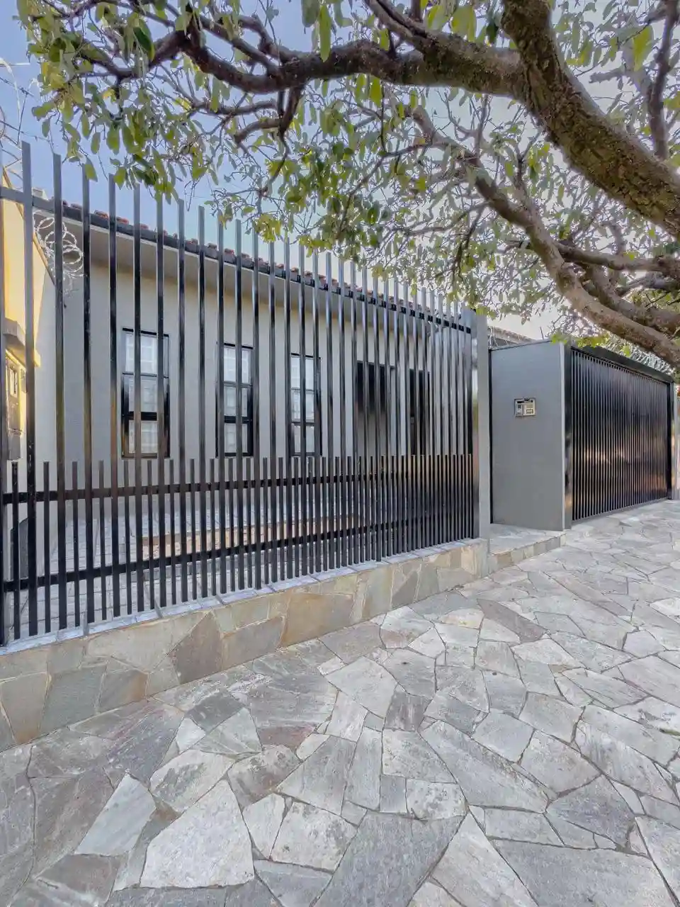 Casa com 3 quartos à venda, 212m² — foto 3 de 32