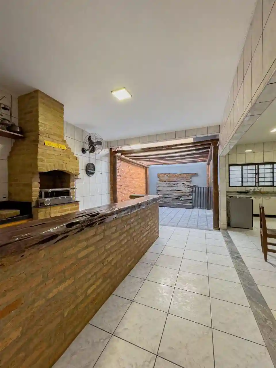 Casa com 3 quartos à venda, 212m² — foto 28 de 32
